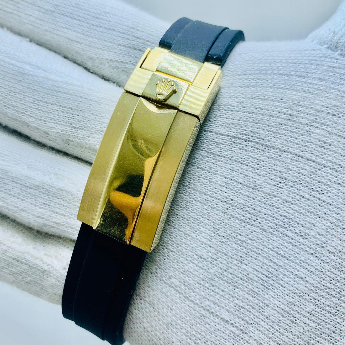 Rolex Men 40mm Daytona Black Dial Oyster flex Gold Bezel Rubber Strap