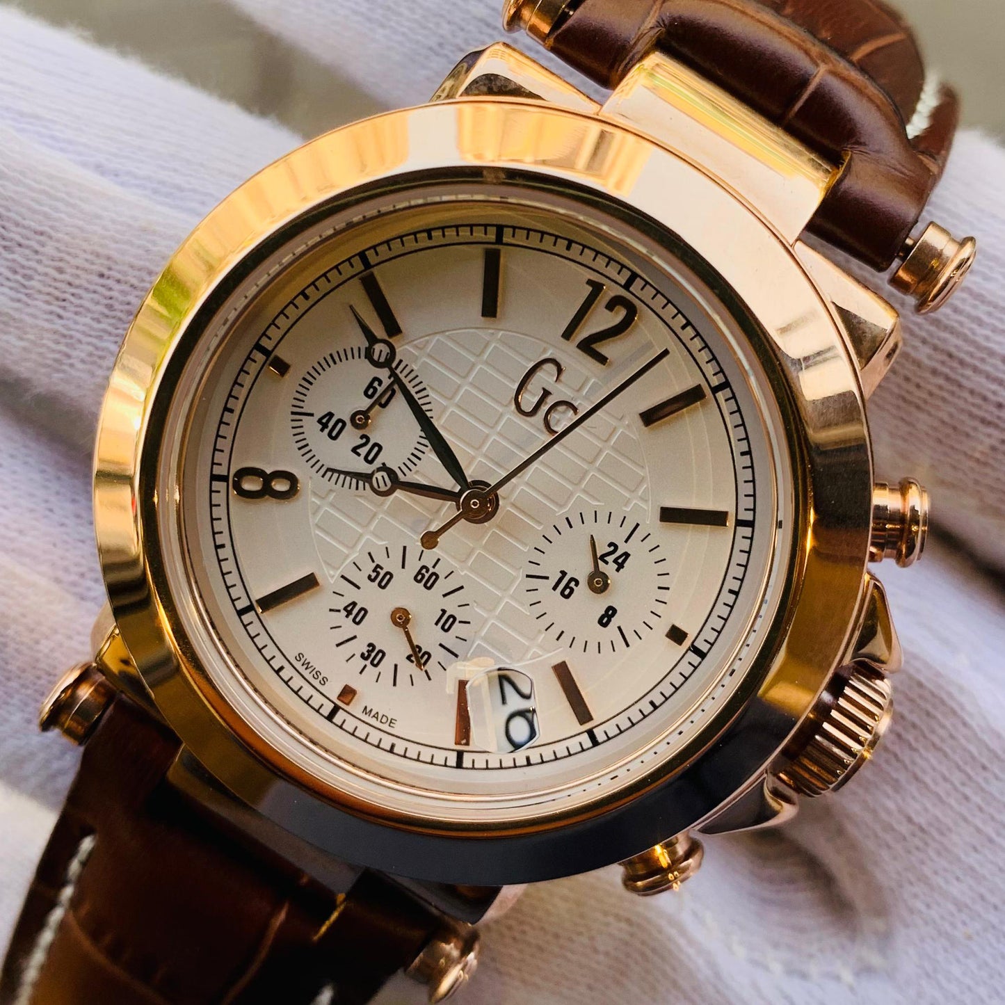 Guess Men White Dial Chronograph Brown Leather Strap
